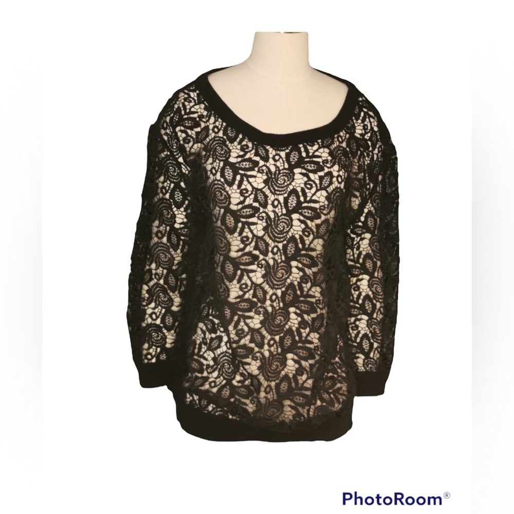 💚 Wilfred Top, Black Lace, Size Small